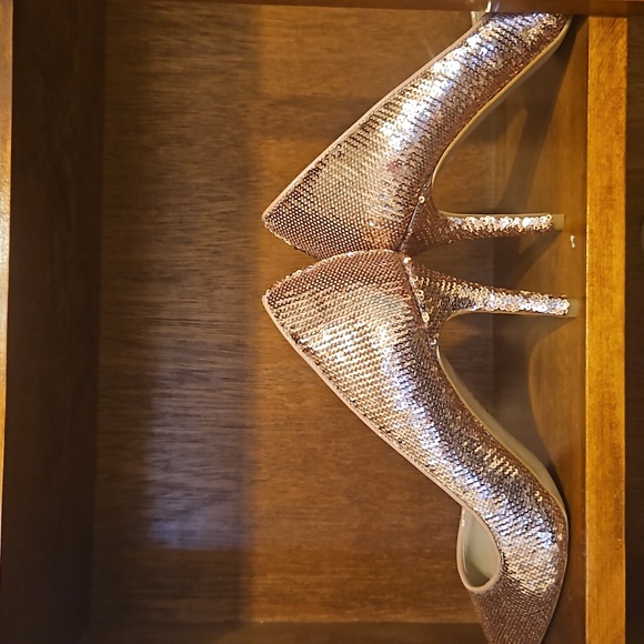 ALDO shimmery rosegold heels / worn once - Picture 4 of 4